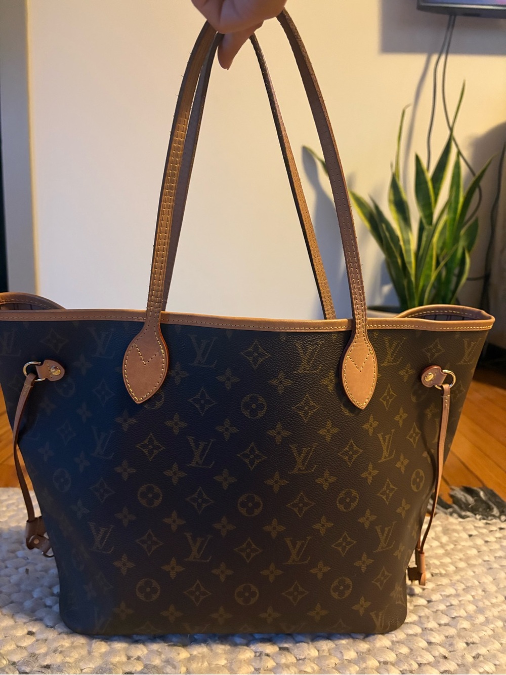 Louis Vuitton Brown Monogram Shoulder Tote with Natural Trim - Picture 2 of 8